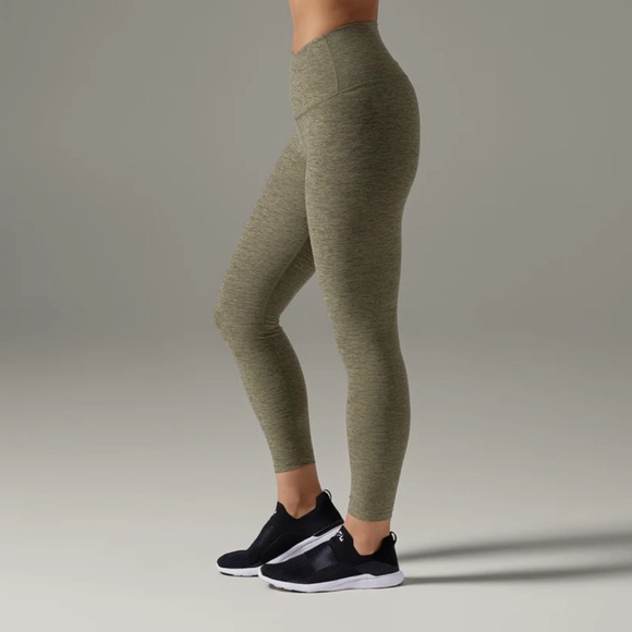 Tavi Cloud SPace Olive Color  High Waisted 7/8 Small - Picture 2 of 5